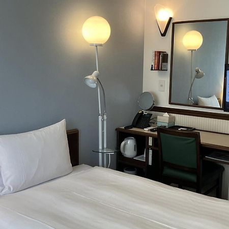Toyoko Inn Hiroshima Ekimae Ohashi Minami Buitenkant foto